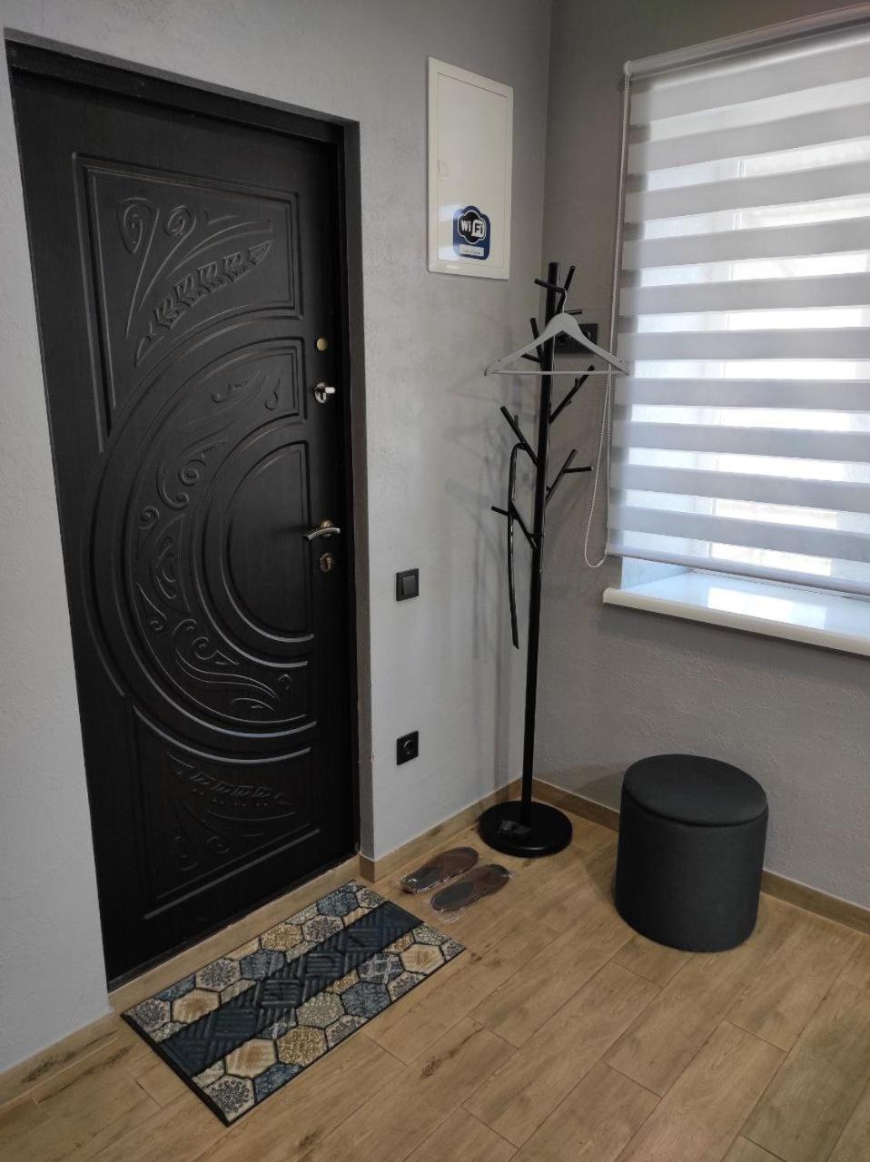 Apart Club Tolstogo TTchernivtsi Extérieur photo